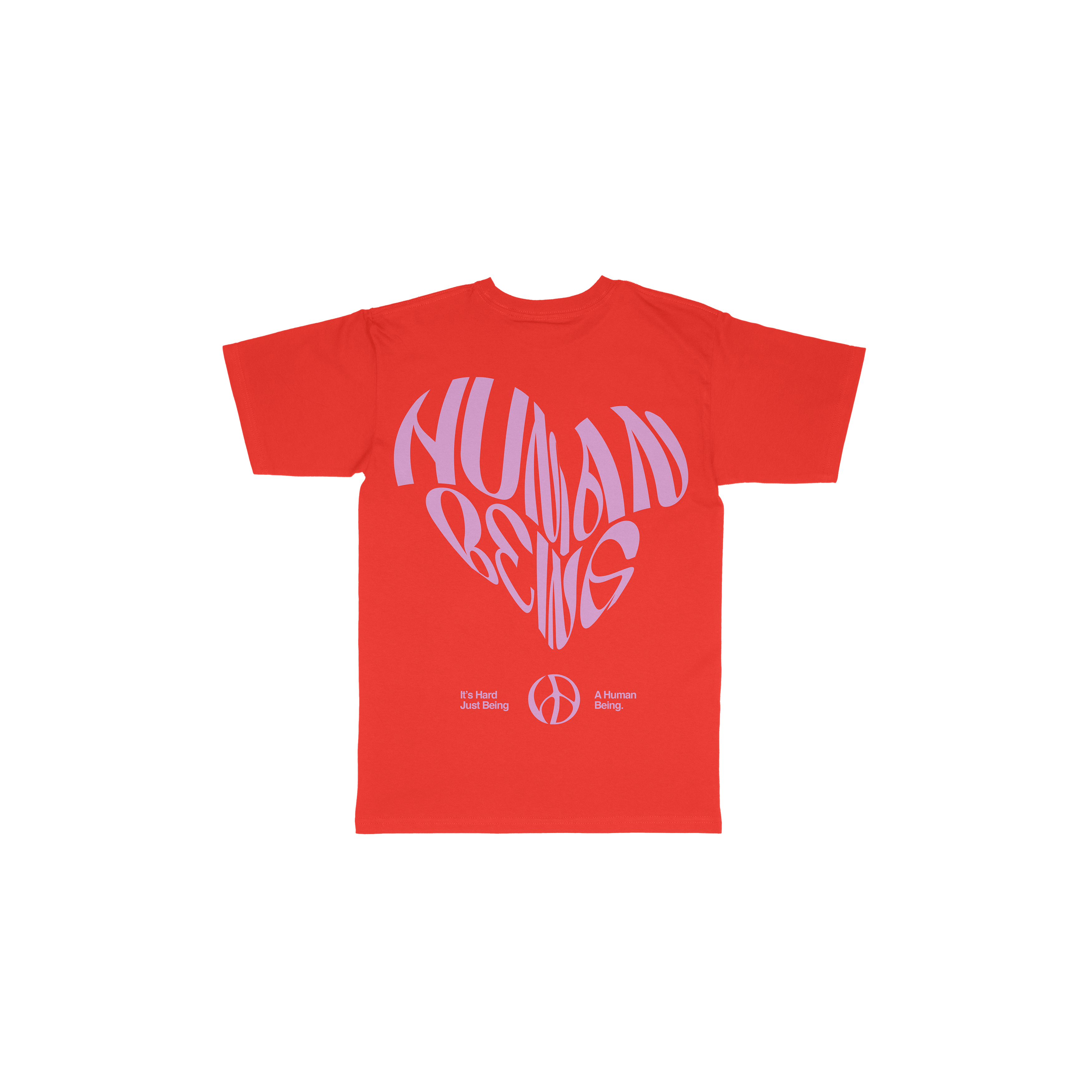 Rotes T-Shirt mit blauer Schrift bei Nico Santos