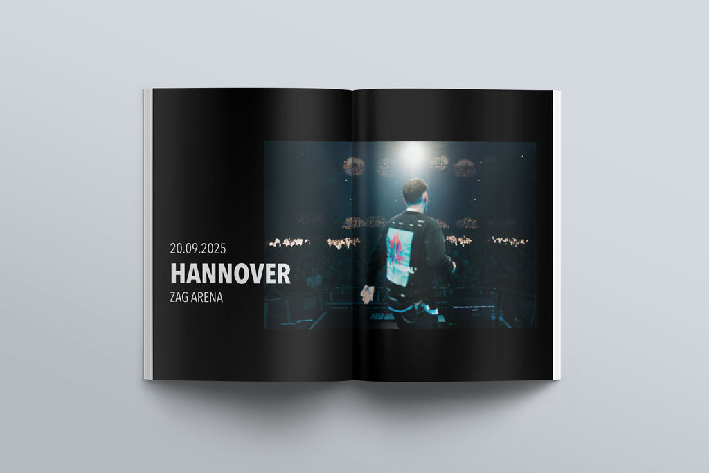 Signiertes Arena Tour 2025 Fotobuch